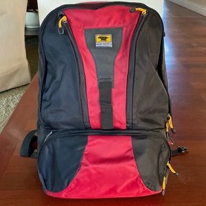 Mountainsmith multi-compartment camera/laptop bag